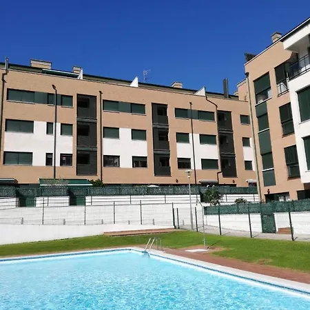 La Xalda, Con Piscina A 10 Km De Vut-687-as * リャネス